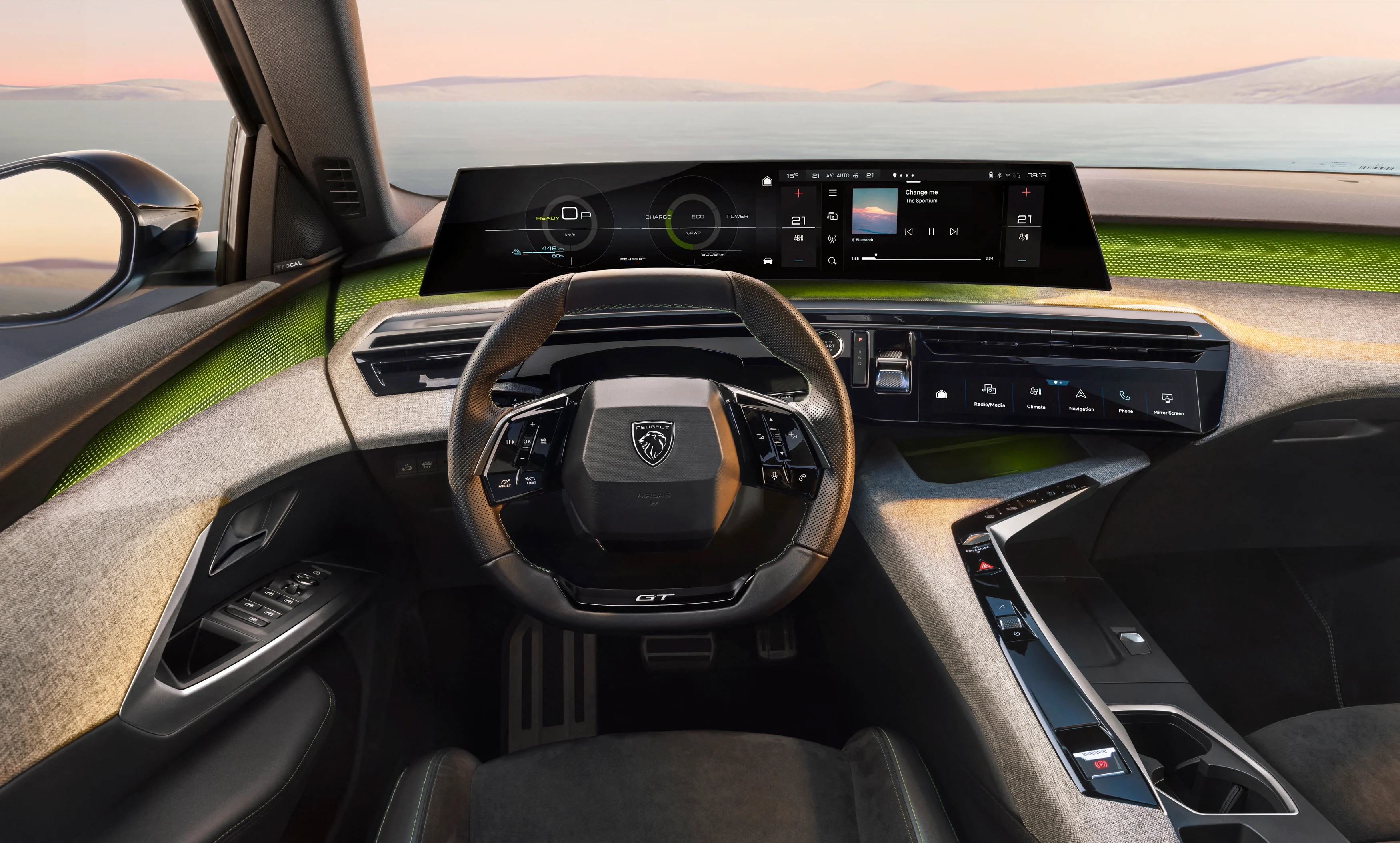 Peugeot e-5008 interior